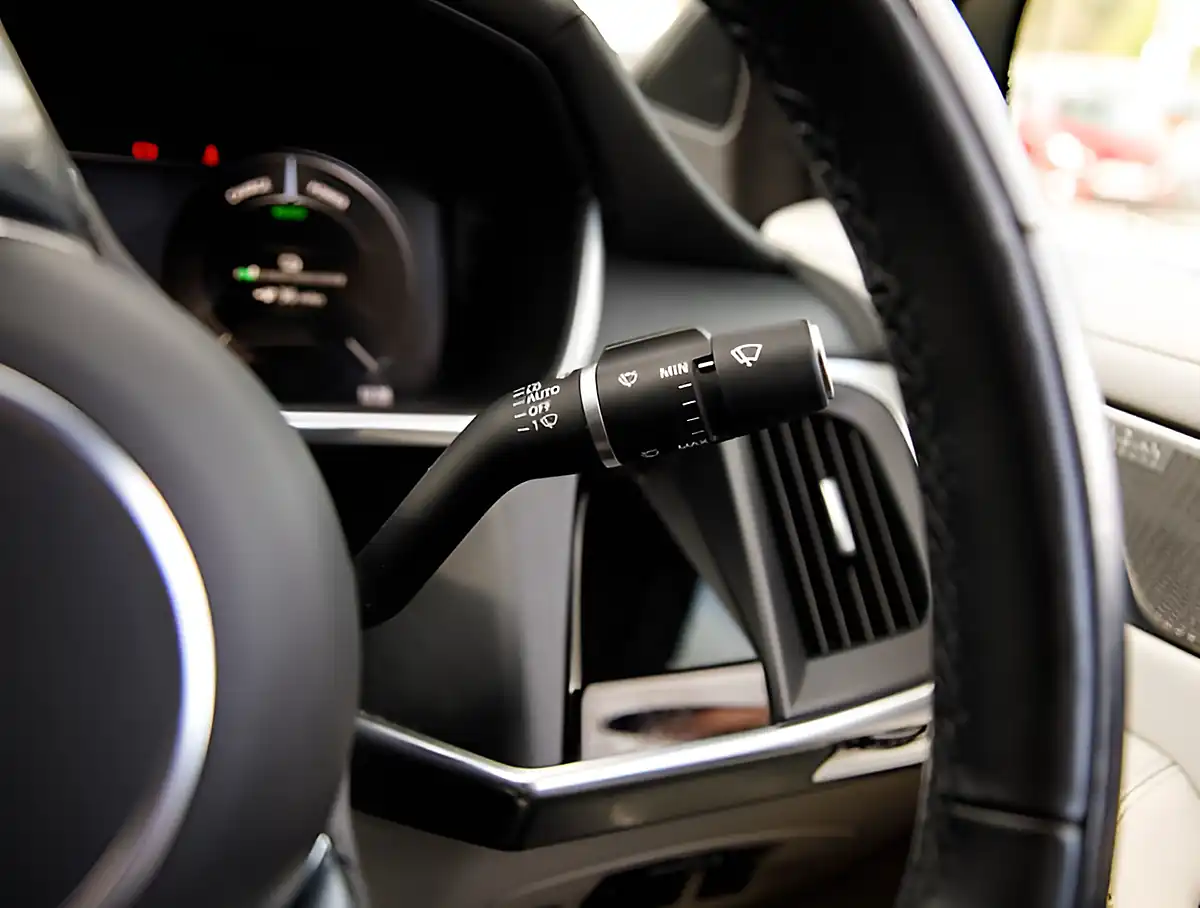 Used 2026 Jaguar I-Pace Hse Black Red - Interior and Exterior details 11