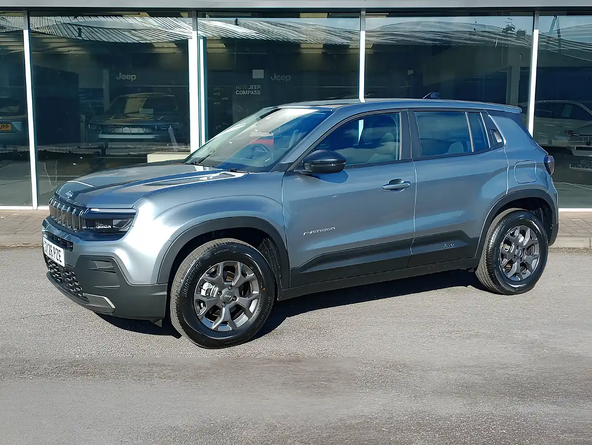 Used 2026 Jeep Avenger Longitude Grey - Interior and Exterior details 5