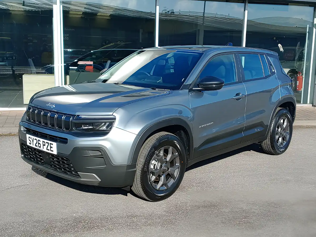 Used 2026 Jeep Avenger Longitude Grey - Interior and Exterior details 8