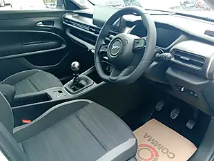 Used 2026 Jeep Avenger Longitude Red - Interior and Exterior details 10