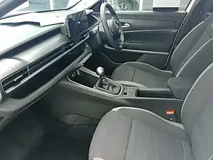 Used 2026 Jeep Avenger Longitude Red - Interior and Exterior details 18