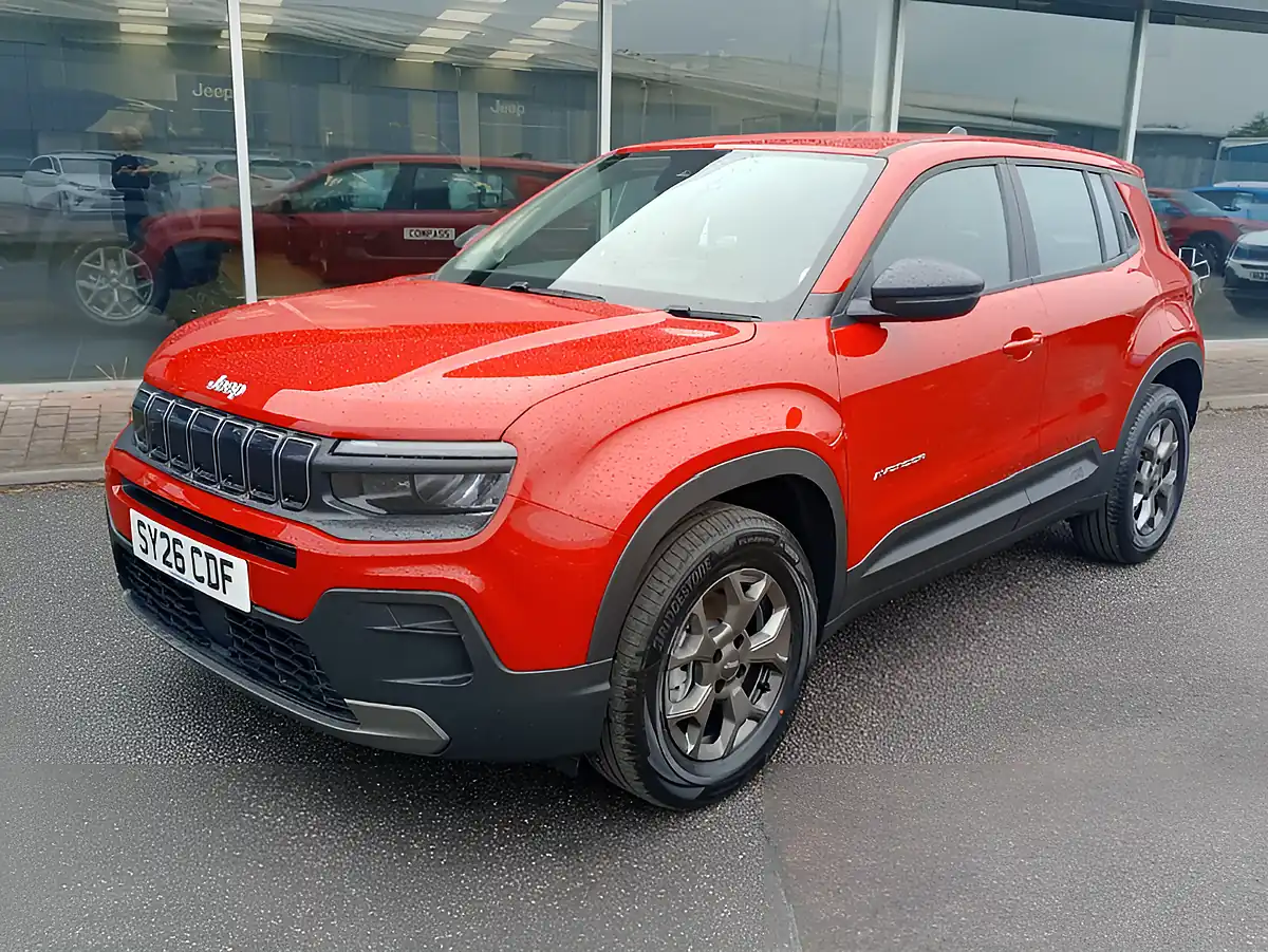 Used 2026 Jeep Avenger Longitude Red - Interior and Exterior details 2