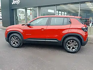 Used 2026 Jeep Avenger Longitude Red - Interior and Exterior details 5