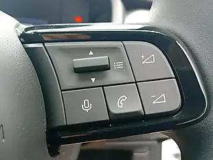 Used 2026 Jeep Avenger Longitude White - Interior and Exterior details 13