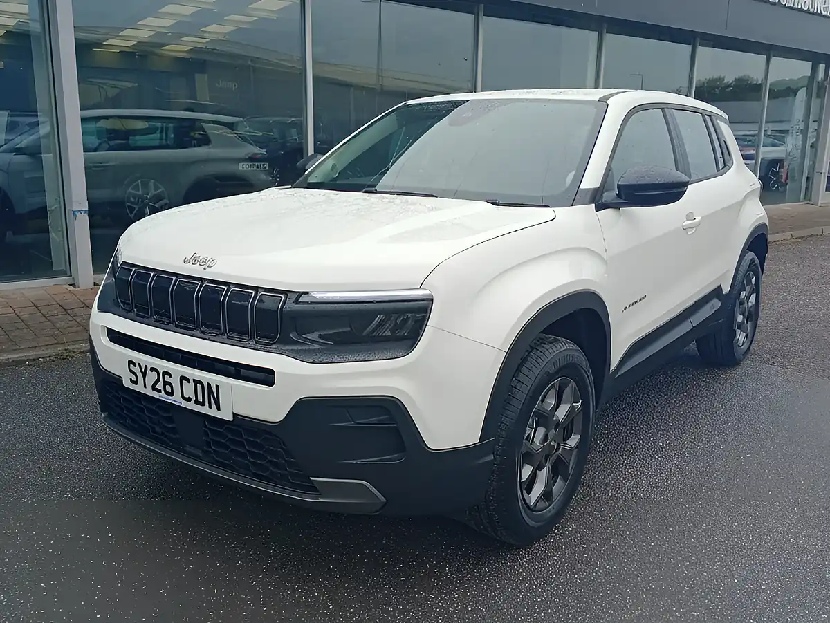 Used 2026 Jeep Avenger Longitude White - Interior and Exterior details 5