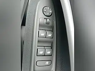 Used 2026 Jeep Avenger Longitude White - Interior and Exterior details 9
