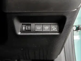 Used 2026 Jeep Avenger Summit Blue - Interior and Exterior details 10