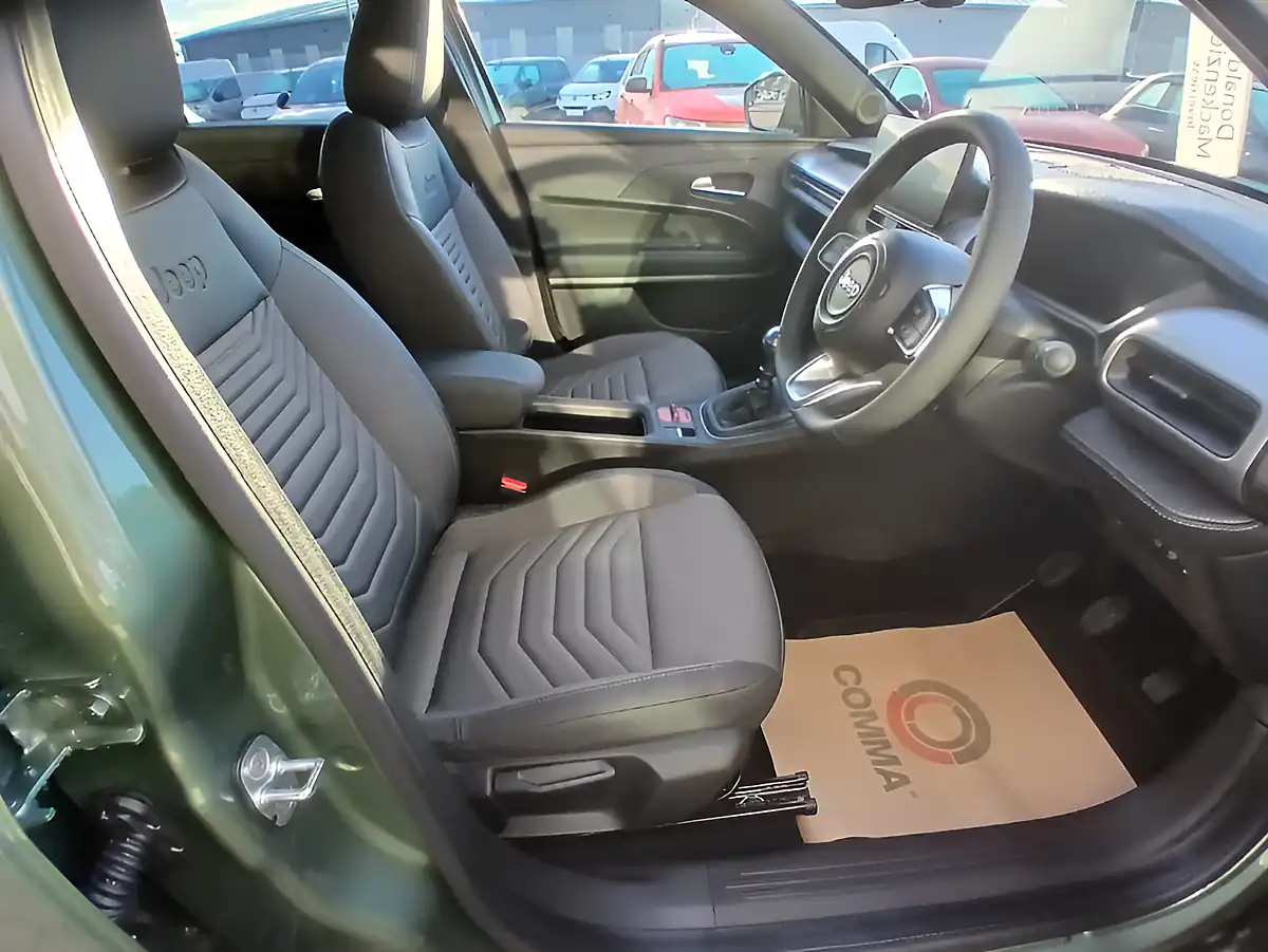 Used 2026 Jeep Avenger Summit Green - Interior and Exterior details 11