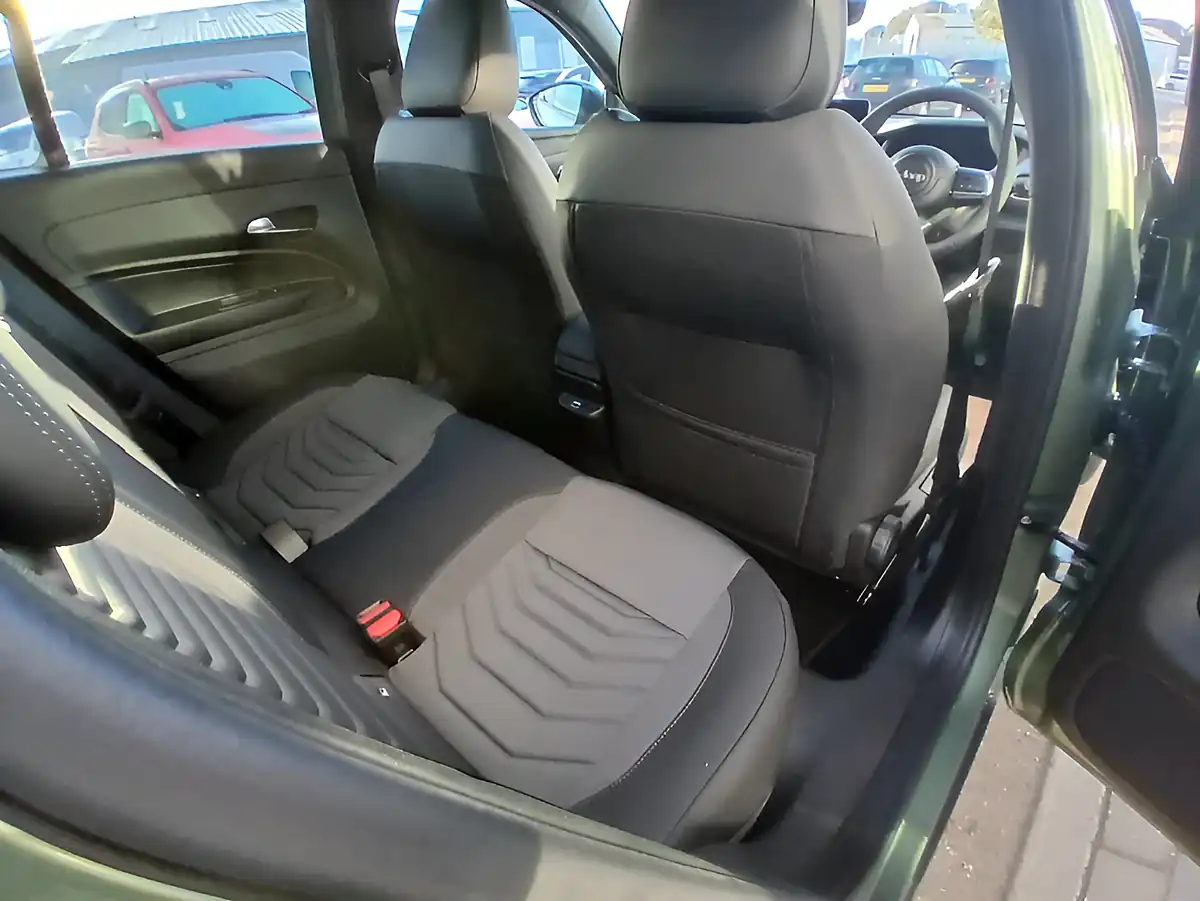 Used 2026 Jeep Avenger Summit Green - Interior and Exterior details 12