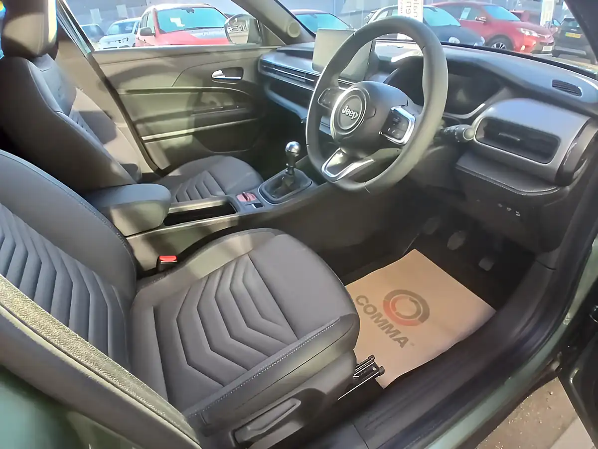 Used 2026 Jeep Avenger Summit Green - Interior and Exterior details 9