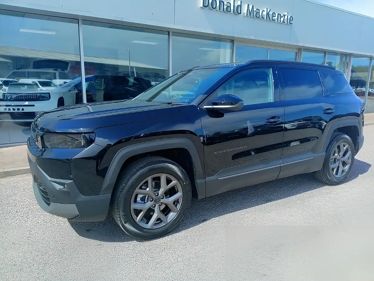 Used 2026 Jeep Compass 1st Edition Black - Front View