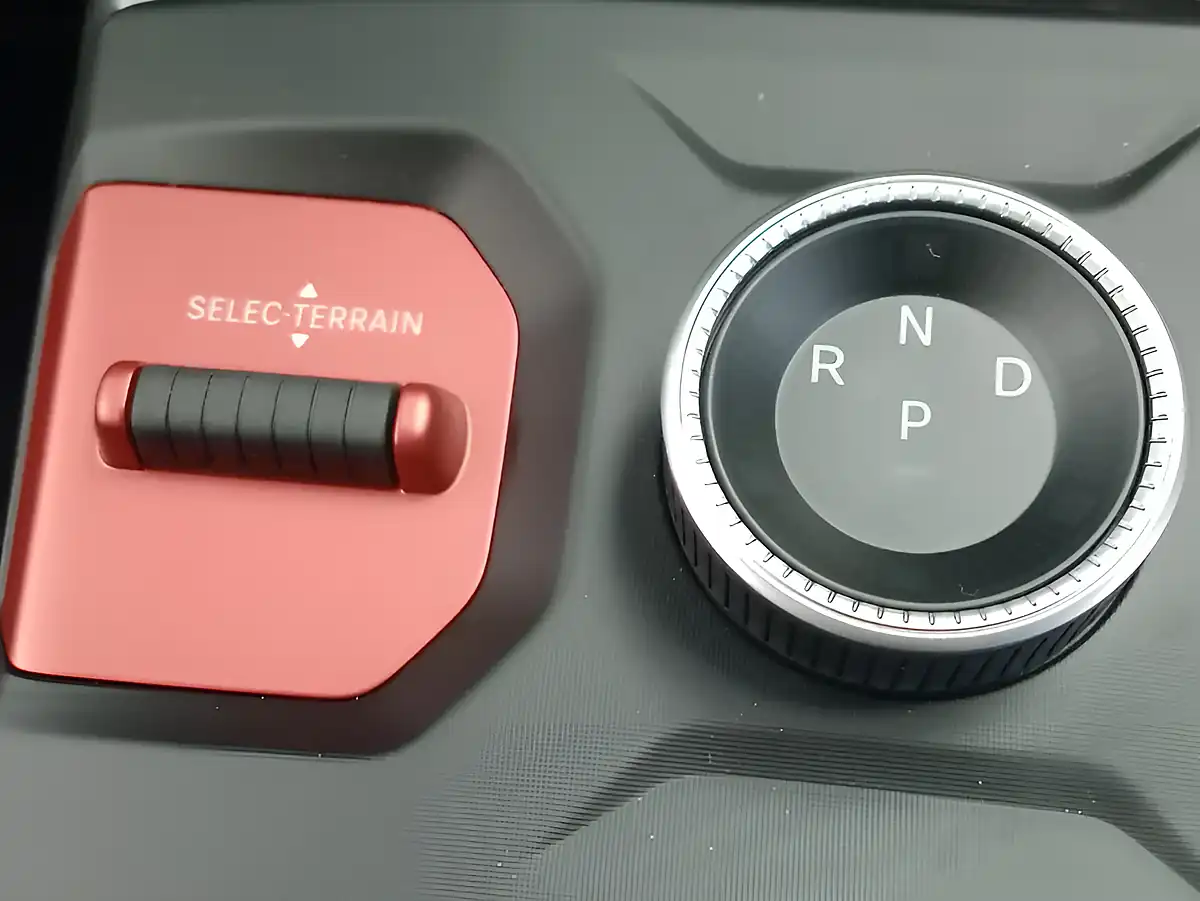 Used 2026 Jeep Compass 1st Edition Black - Interior and Exterior details 19