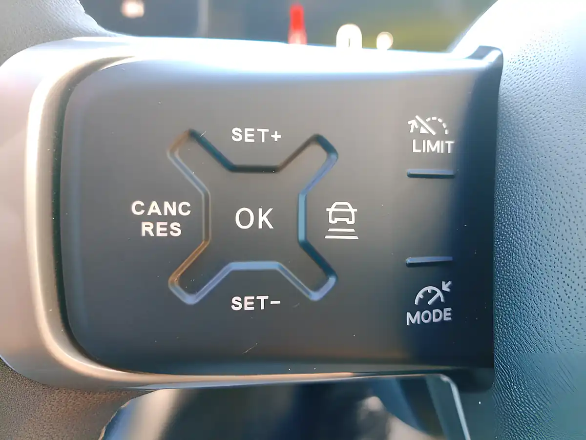 Used 2026 Jeep Compass 1st Edition Blue - Interior and Exterior details 8