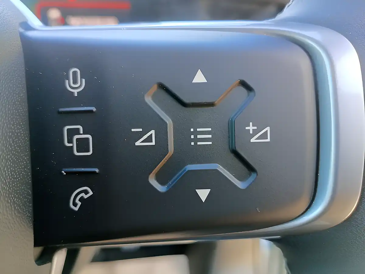 Used 2026 Jeep Compass 1st Edition Blue - Interior and Exterior details 9