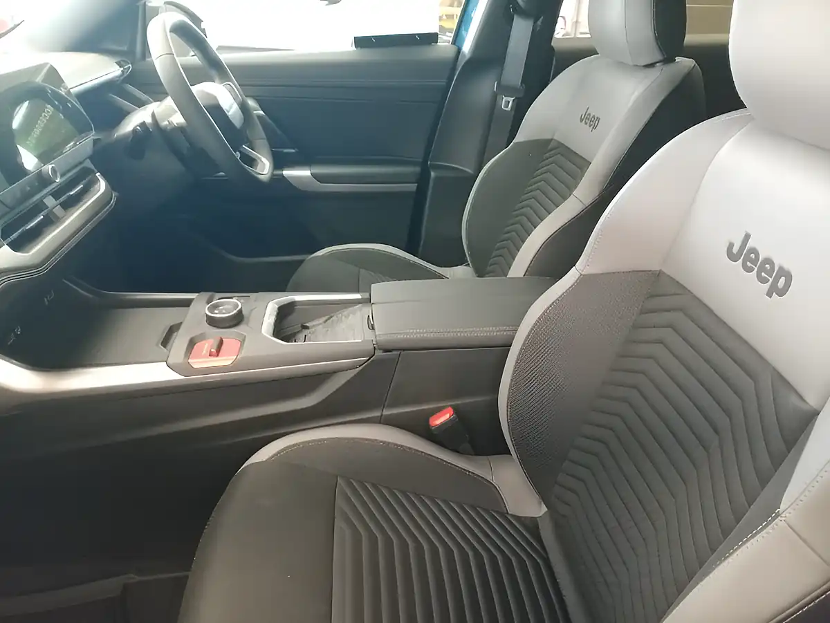 Used 2026 Jeep Compass 1st Edition Blue - Interior and Exterior details 11