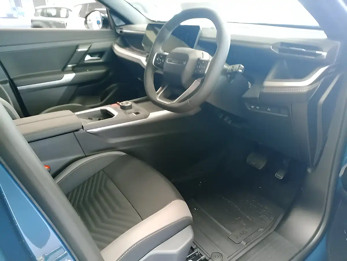 Used 2026 Jeep Compass 1st Edition Blue - Interior and Exterior details 17