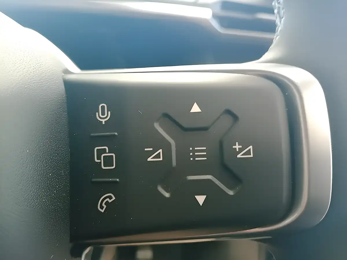 Used 2026 Jeep Compass 1st Edition Blue - Interior and Exterior details 18