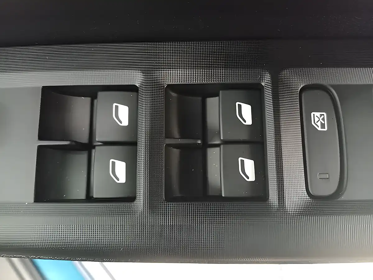 Used 2026 Jeep Compass 1st Edition Blue - Interior and Exterior details 15