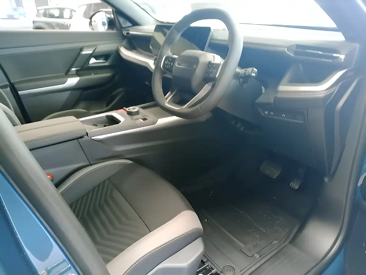 Used 2026 Jeep Compass 1st Edition Blue - Interior and Exterior details 17