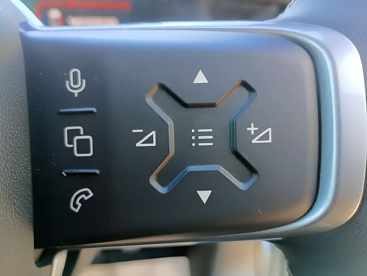 Used 2026 Jeep Compass 1st Edition Blue - Interior and Exterior details 9
