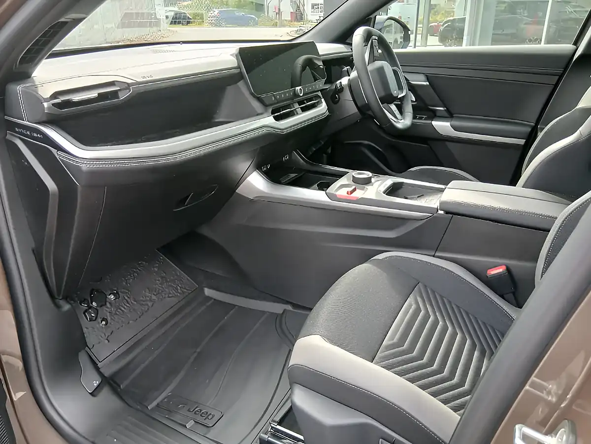 Used 2026 Jeep Compass 1st Edition Brown - Interior and Exterior details 8
