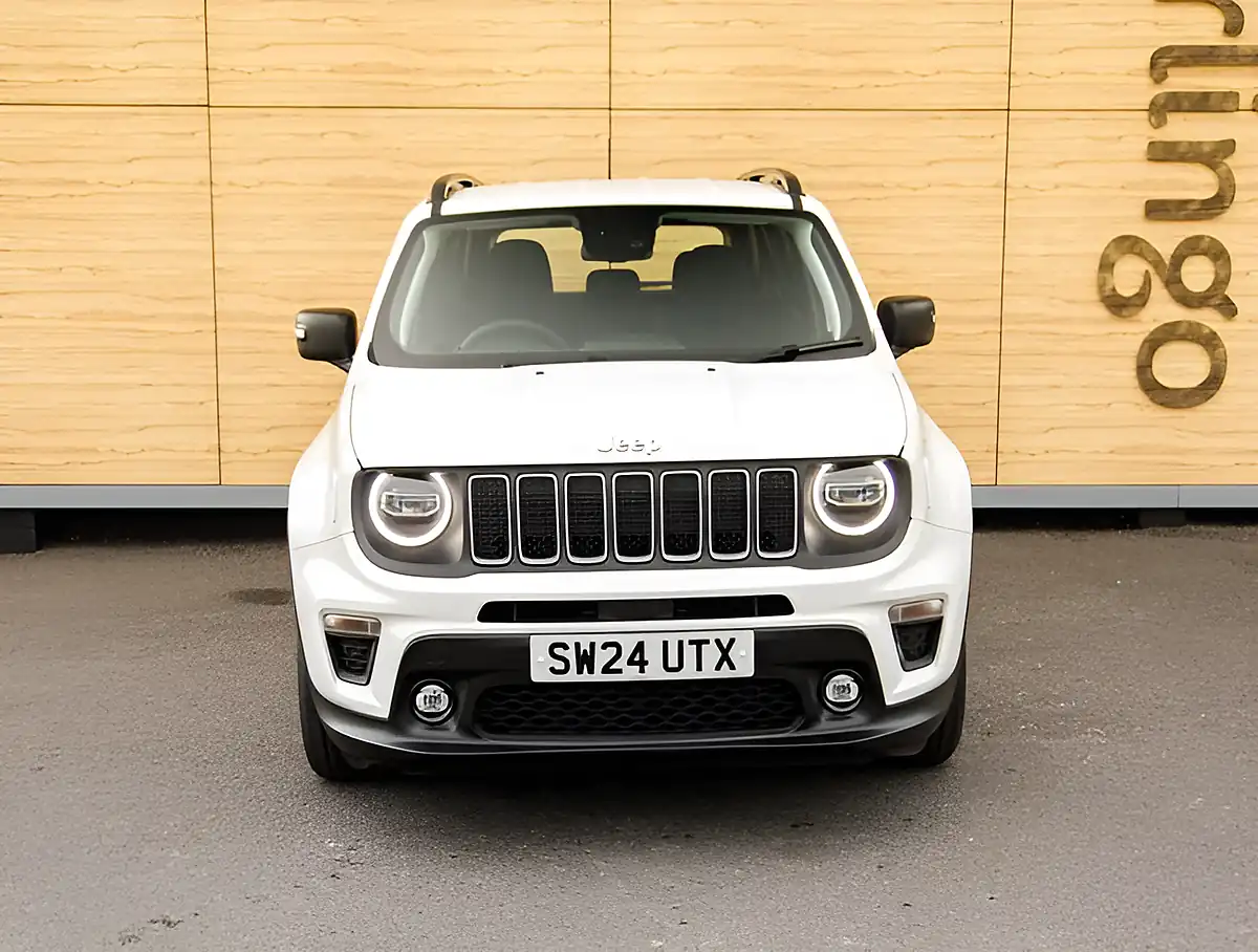 Used 2026 Jeep Renegade Altitude Alpine White - Interior and Exterior details 5