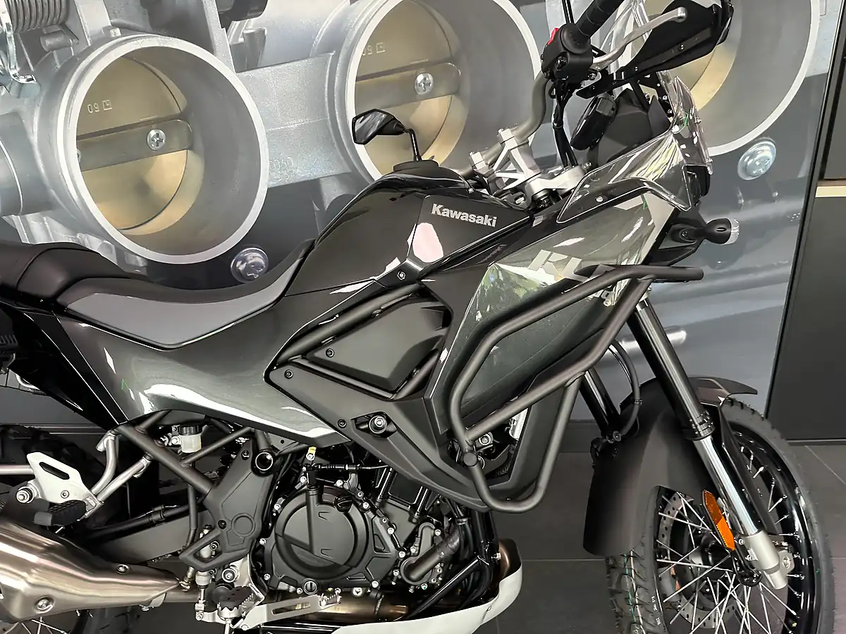 Used 2026 Kawasaki Kle 500 Adventure Tourer Black - Interior and Exterior details 3