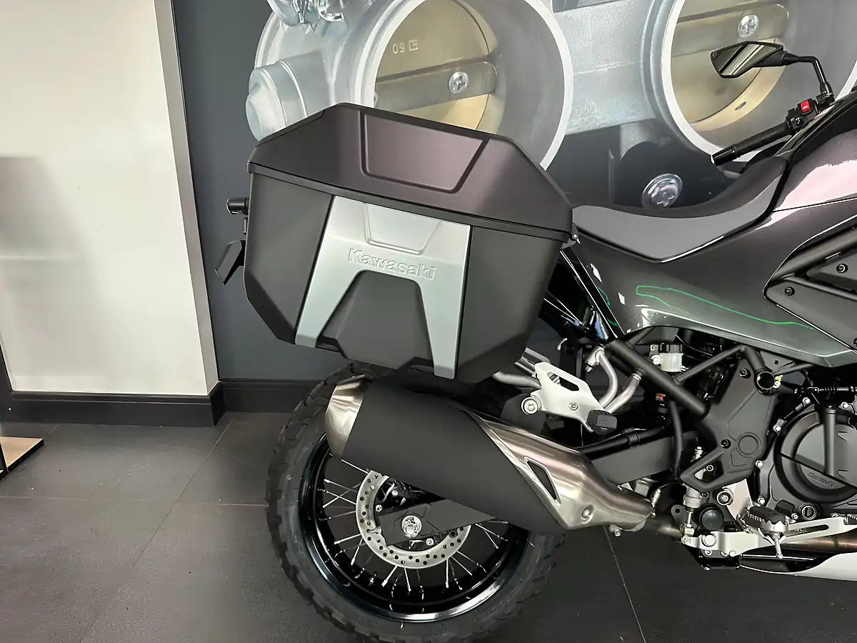 Used 2026 Kawasaki Kle 500 Adventure Tourer Black - Interior and Exterior details 4