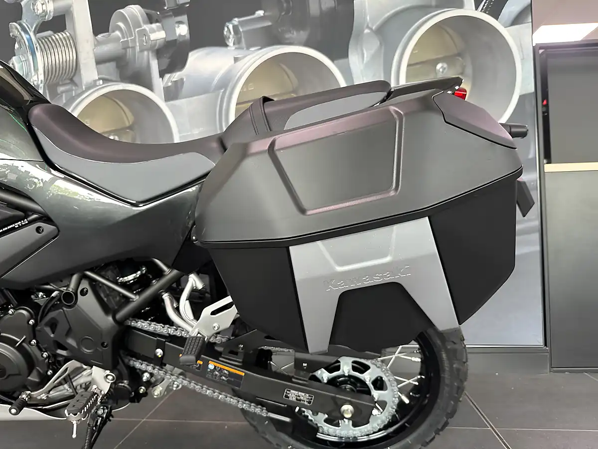 Used 2026 Kawasaki Kle 500 Adventure Tourer Black - Interior and Exterior details 8