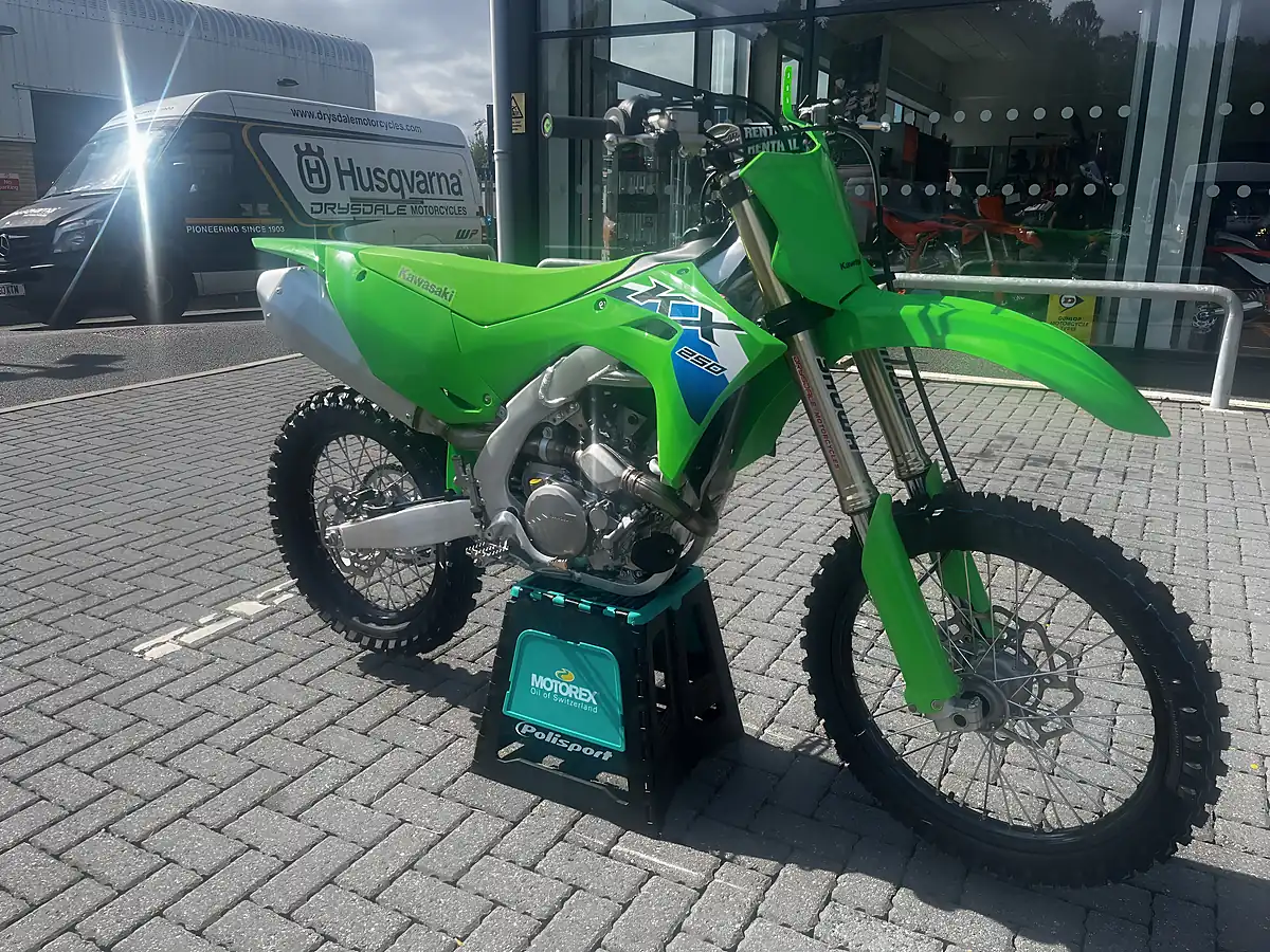 Used 2026 Kawasaki KX250 Green - Interior and Exterior details 5