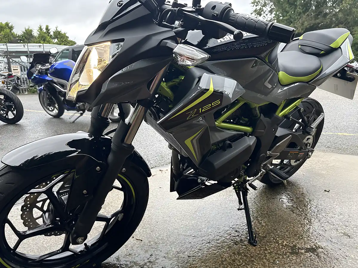 Used 2026 Kawasaki Z125 Br Grey - Interior and Exterior details 11