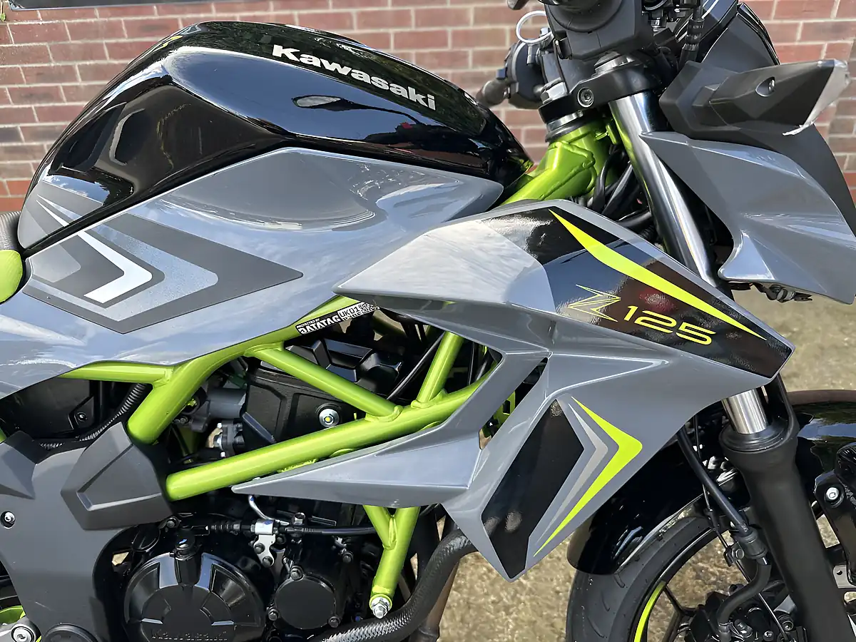 Used 2026 Kawasaki Z125 BR125MTFAN Grey - Interior and Exterior details 5