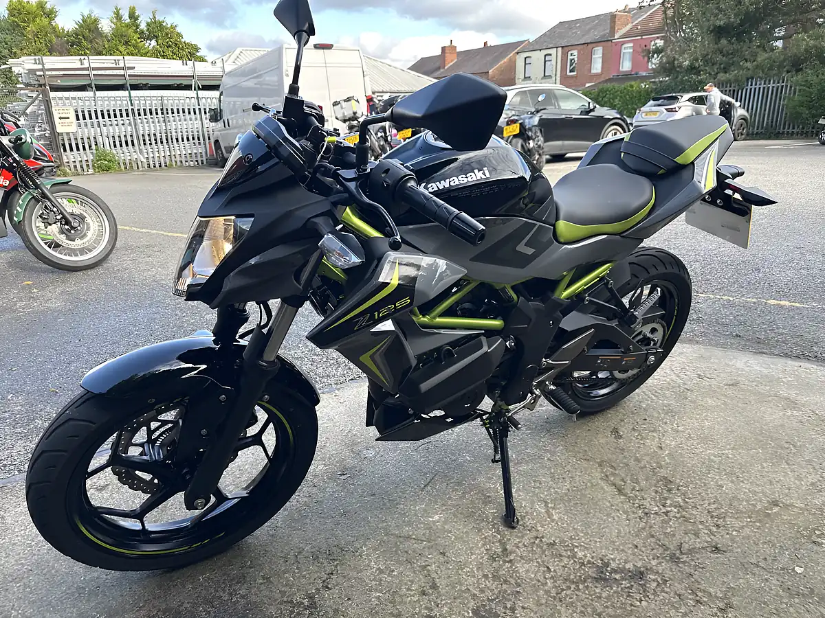 Used 2026 Kawasaki Z125 BR125MTFAN Grey - Interior and Exterior details 8