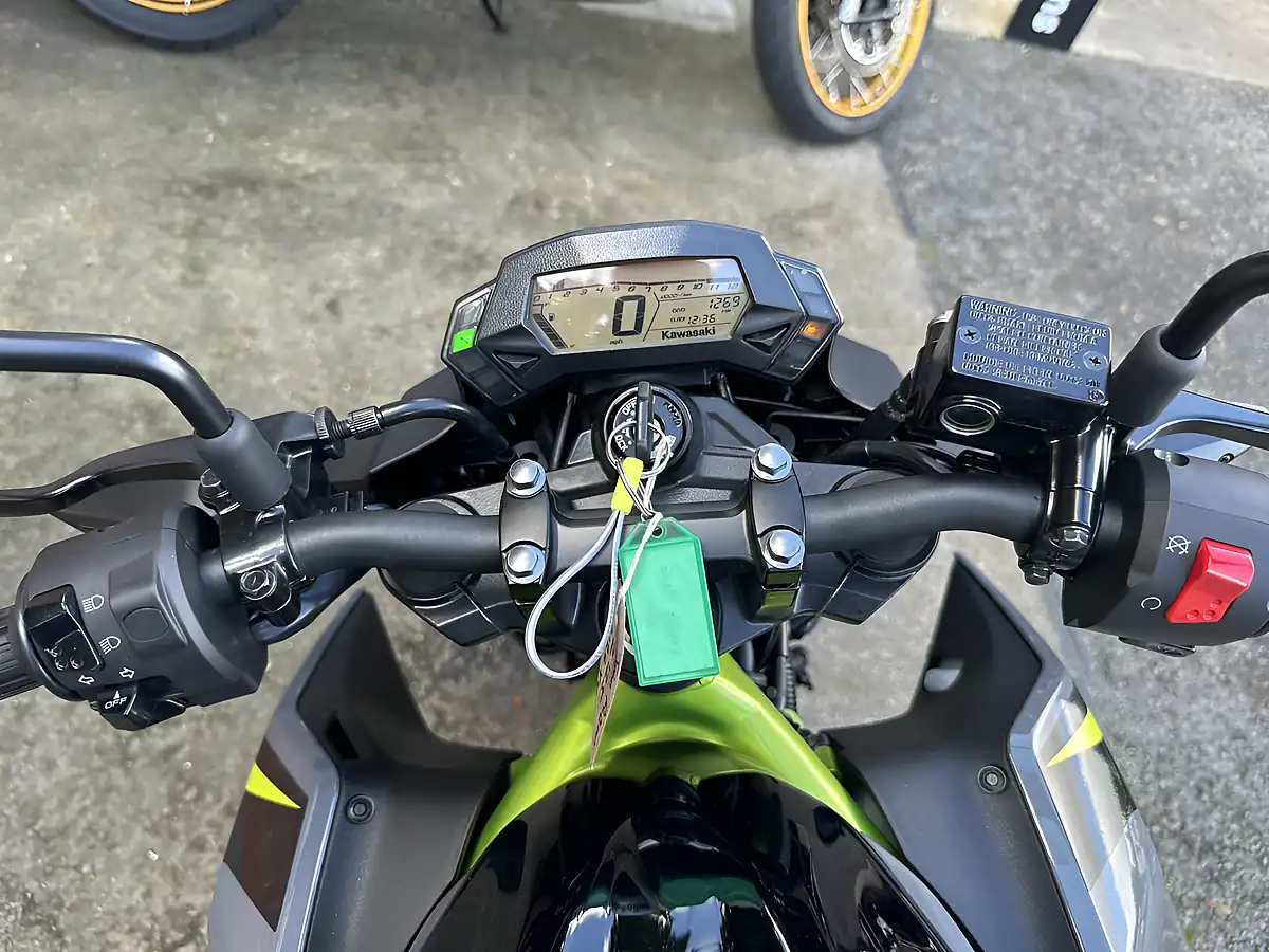 Used 2026 Kawasaki Z125 Ex-Krts Grey - Interior and Exterior details 13