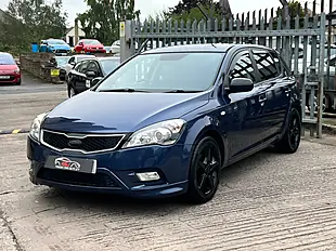 Used 2026 Kia Ceed 3 Blue - Interior and Exterior details 3