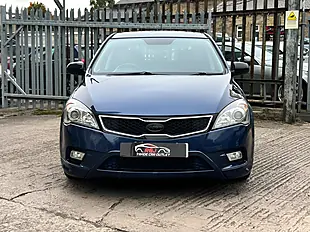 Used 2026 Kia Ceed 3 Blue - Interior and Exterior details 6