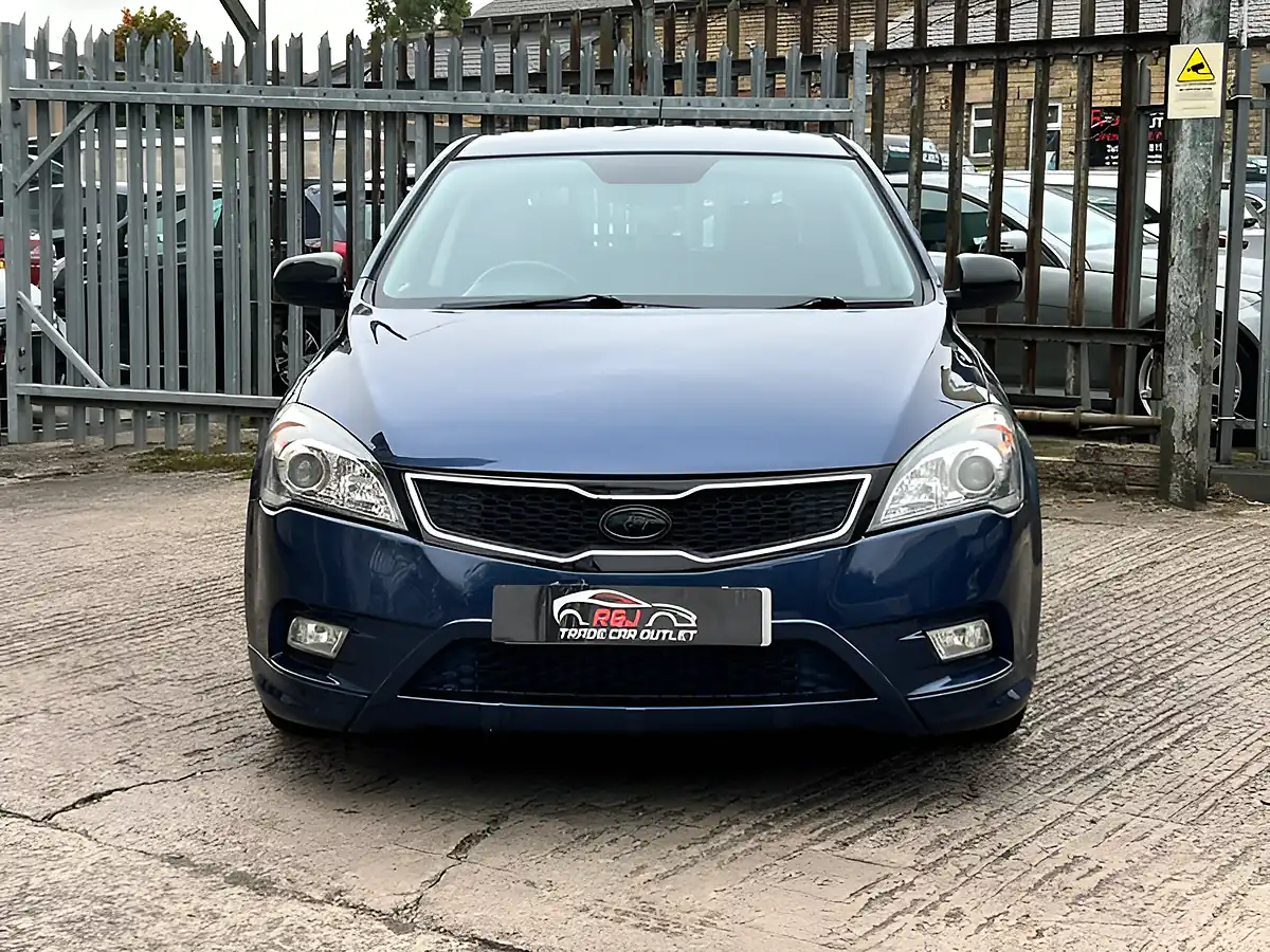 Used 2026 Kia Ceed 3 Blue - Interior and Exterior details 6