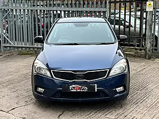 Used 2026 Kia Ceed 3 Blue - Interior and Exterior details 7