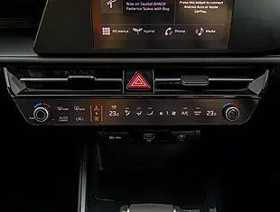 Used 2026 Kia Niro 2 Green - Interior and Exterior details 12