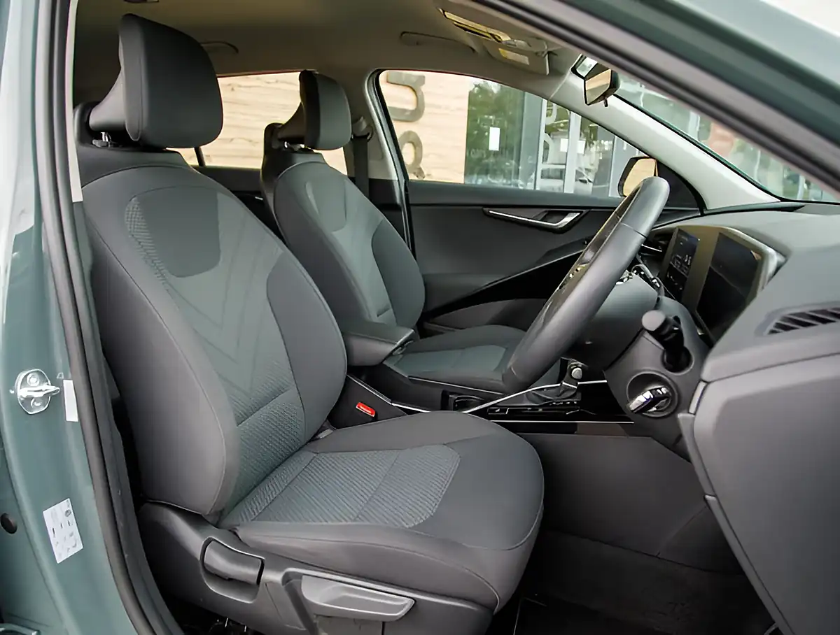 Used 2026 Kia Niro 2 Green - Interior and Exterior details 18