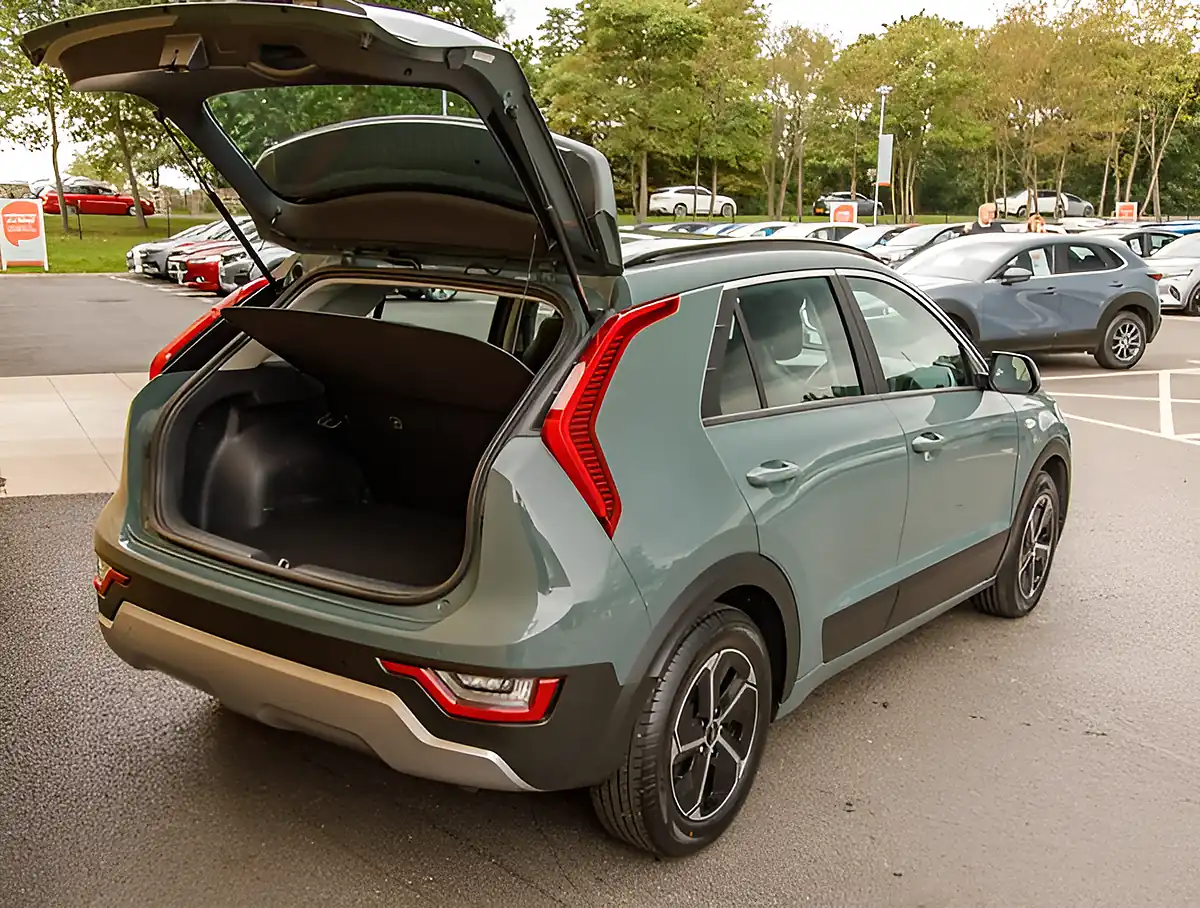 Used 2026 Kia Niro 2 Green - Interior and Exterior details 20