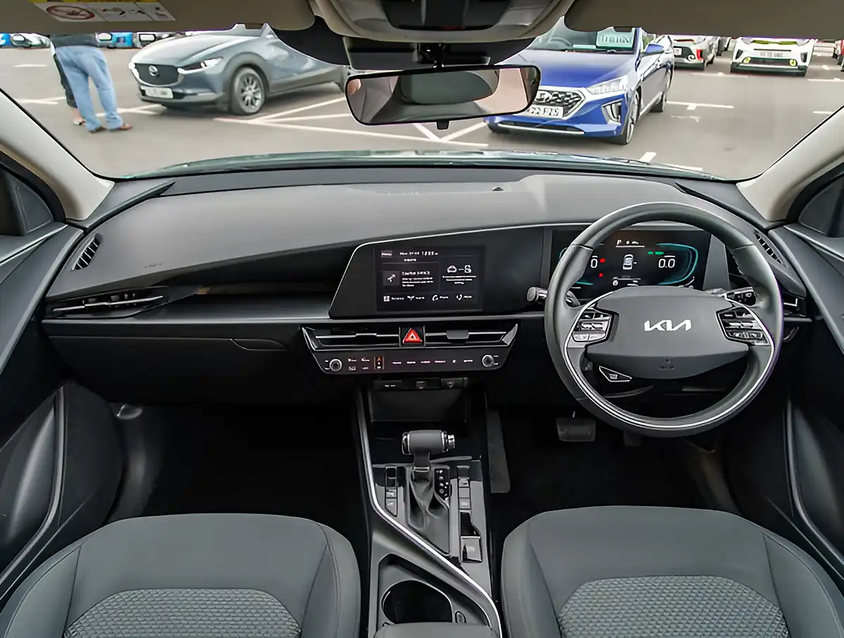Used 2026 Kia Niro 2 Green - Interior and Exterior details 3