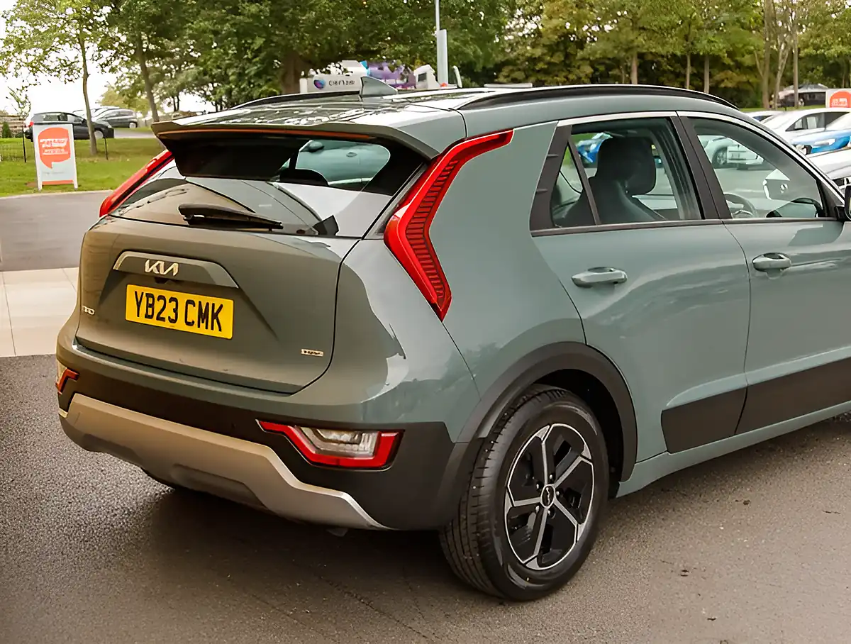 Used 2026 Kia Niro 2 Green - Interior and Exterior details 7