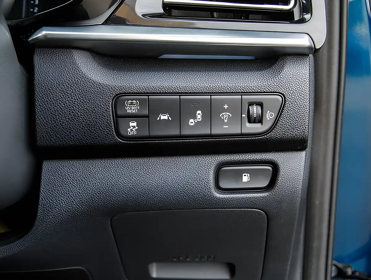 Used 2026 Kia Niro 4 Blue - Interior and Exterior details 10