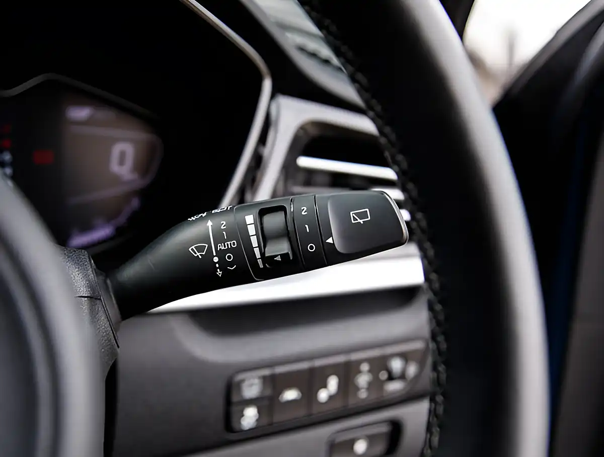 Used 2026 Kia Niro 4 Blue - Interior and Exterior details 12