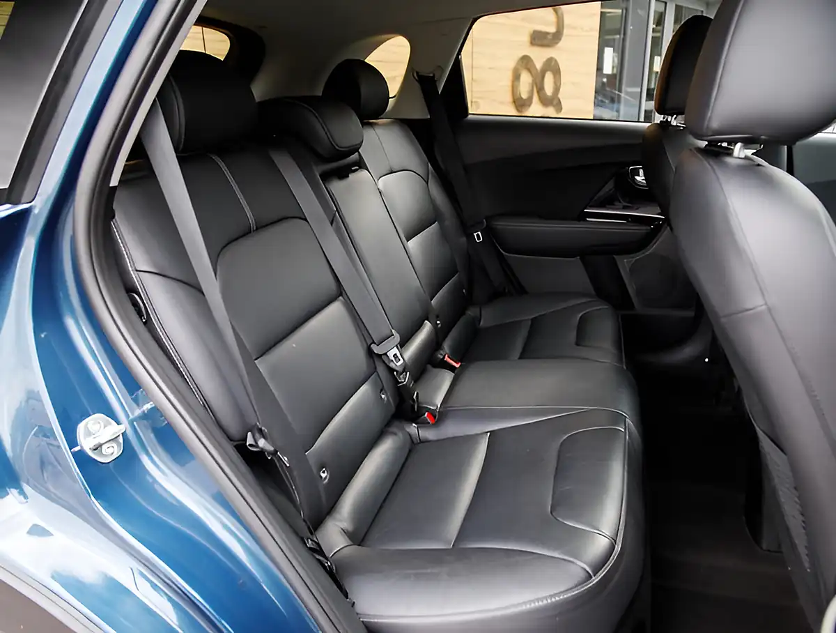 Used 2026 Kia Niro 4 Blue - Interior and Exterior details 19