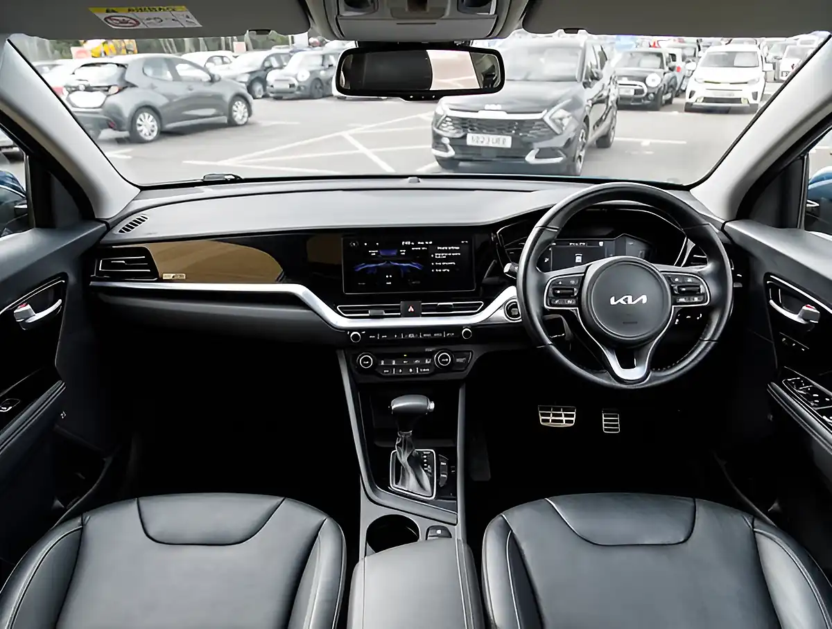 Used 2026 Kia Niro 4 Blue - Interior and Exterior details 3