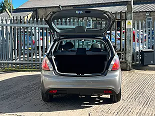 Used 2026 Kia Rio Graphite Silver - Interior and Exterior details 10