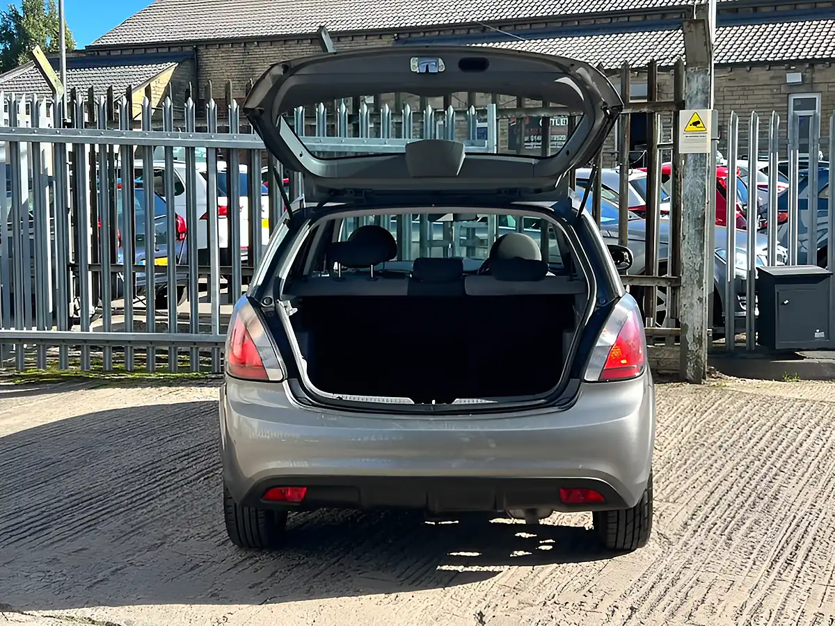 Used 2026 Kia Rio Graphite Silver - Interior and Exterior details 10