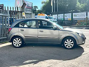 Used 2026 Kia Rio Graphite Silver - Interior and Exterior details 5